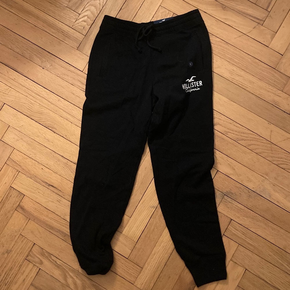 Hollister sweats